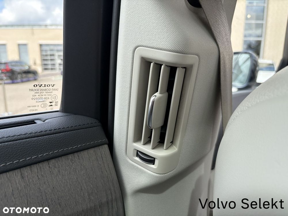 Volvo XC 90 - 26
