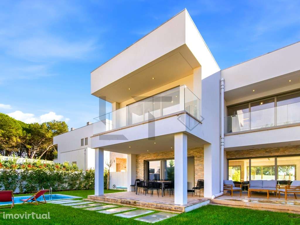 Moradia de Luxo Para Arrendamento com Piscina Aquecida, 4 Suites e ... - Grande imagem: 2/20