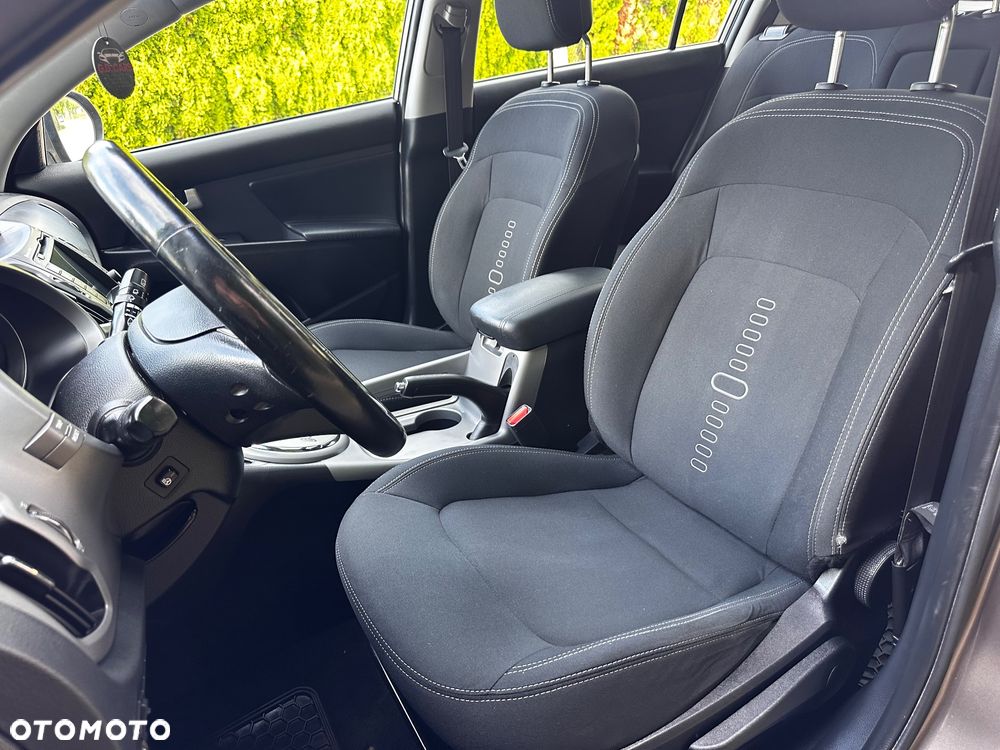 Kia Sportage 2.0 CRDI 4WD Automatik Fifa World Cup Edition - 39
