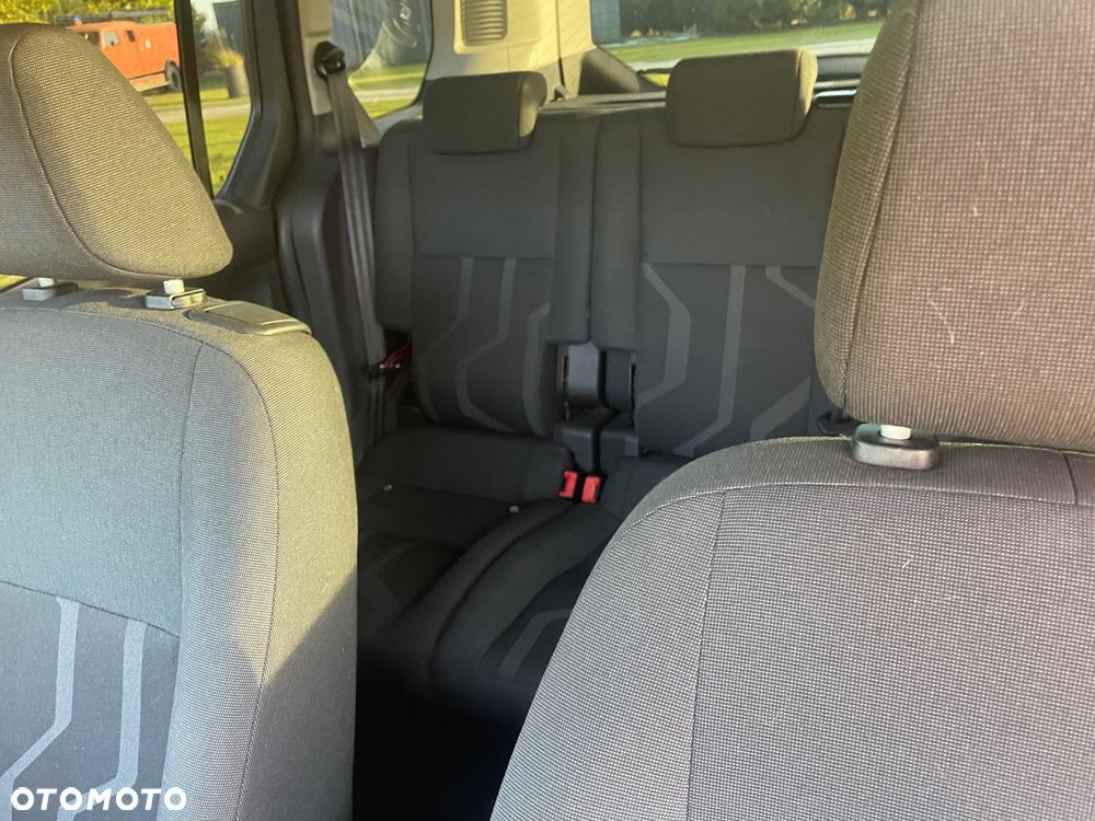 Ford Tourneo Connect - 14