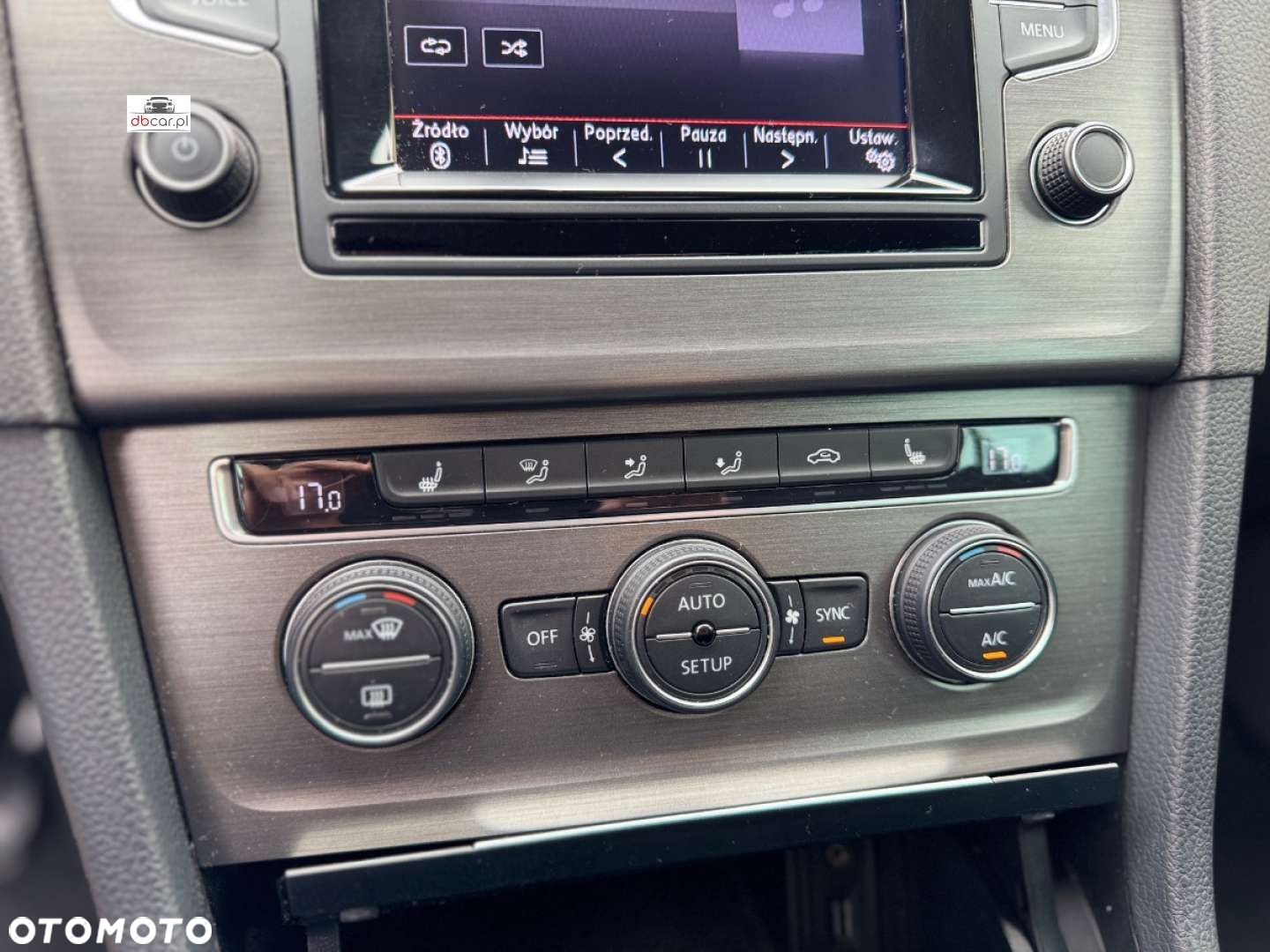 Volkswagen Golf - 28