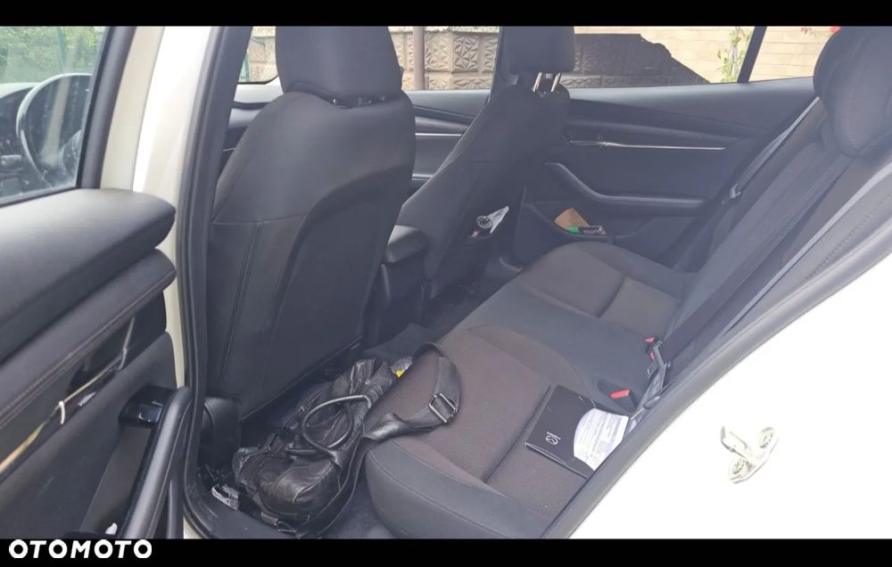Mazda 3 - 4