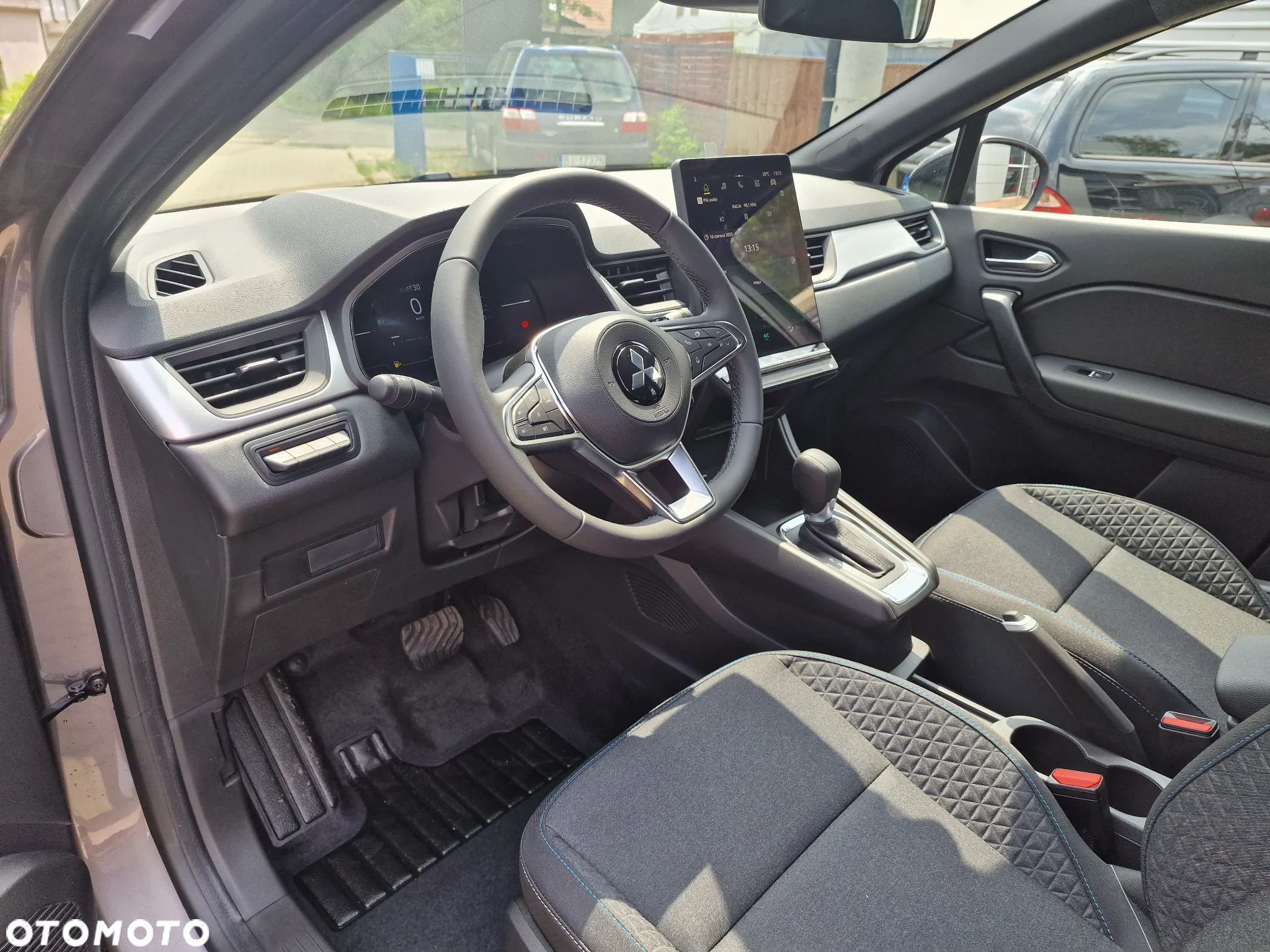 Mitsubishi ASX - 10