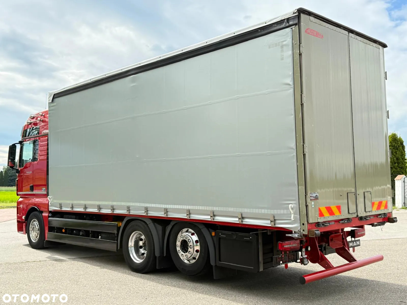 MAN TGX 26.500 / LIFT / 6X2 / KLIMA POSTOJOWA / 18PALET / E6 / FIRANKA / 18 TON ŁADOWNOŚĆ / WINDA / NISKI PRZEBIEG / JEDEN WŁAŚCICIEL / PODWIESZANA OŚ - 8