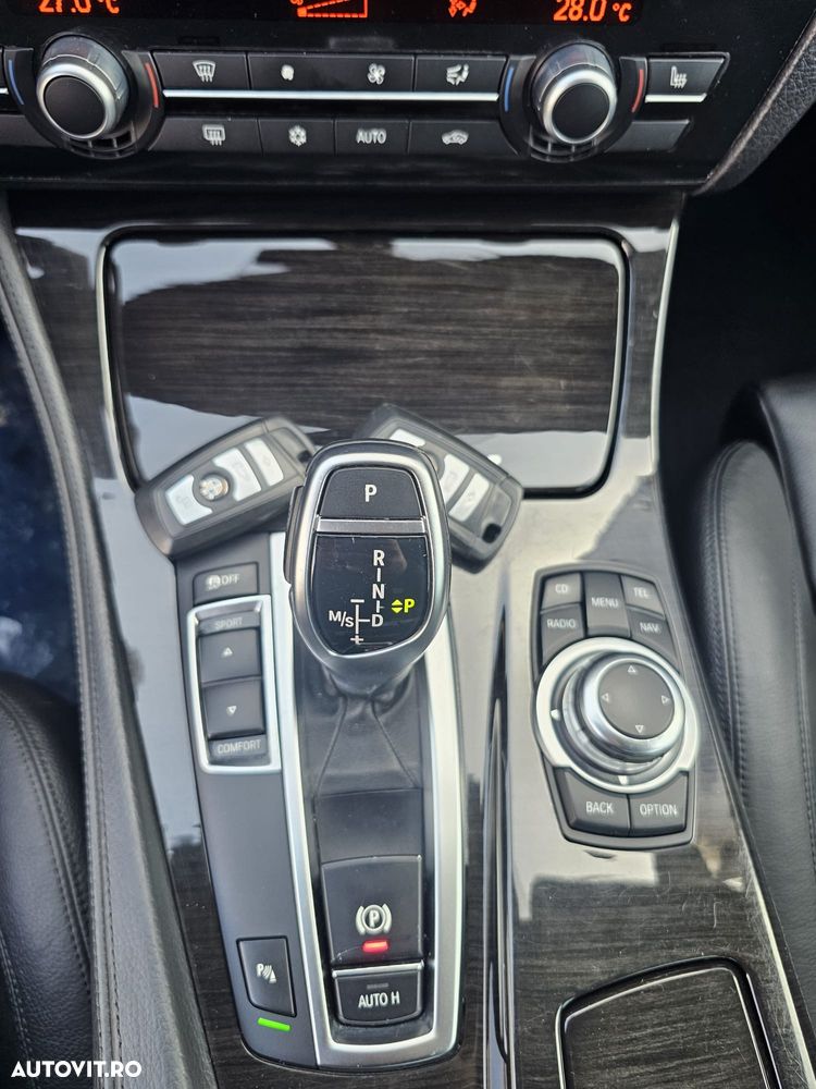 BMW Seria 5 520d Sport-Aut. - 17