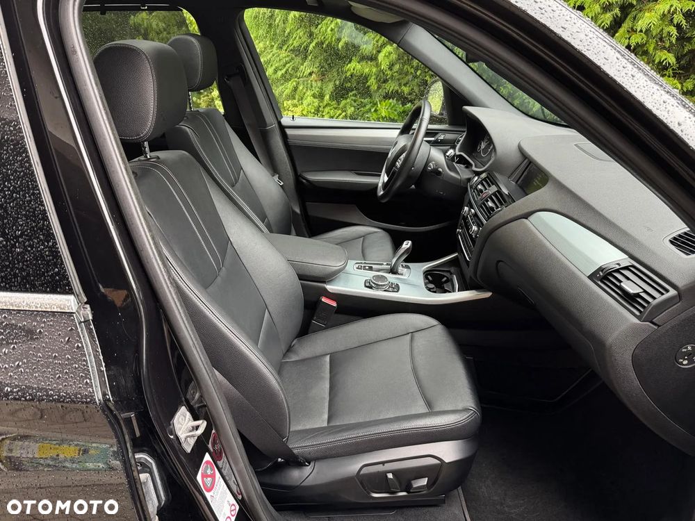 BMW X3 sDrive18d xLine - 28