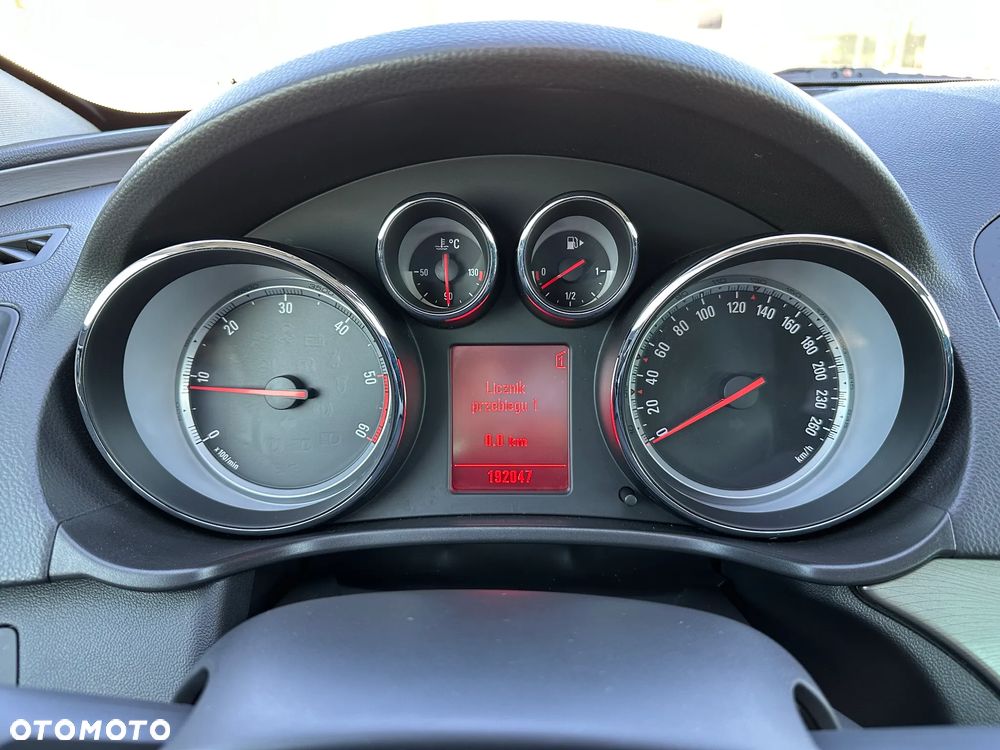 Opel Insignia 2.0 CDTI - 14