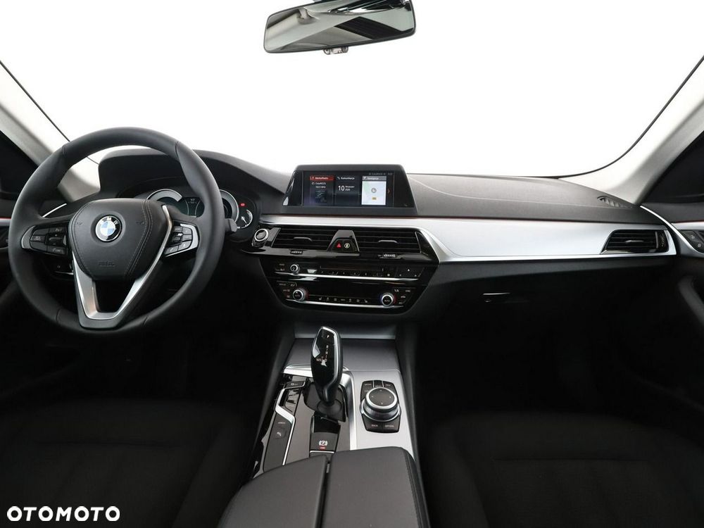 BMW Seria 5 530e iPerformance - 17