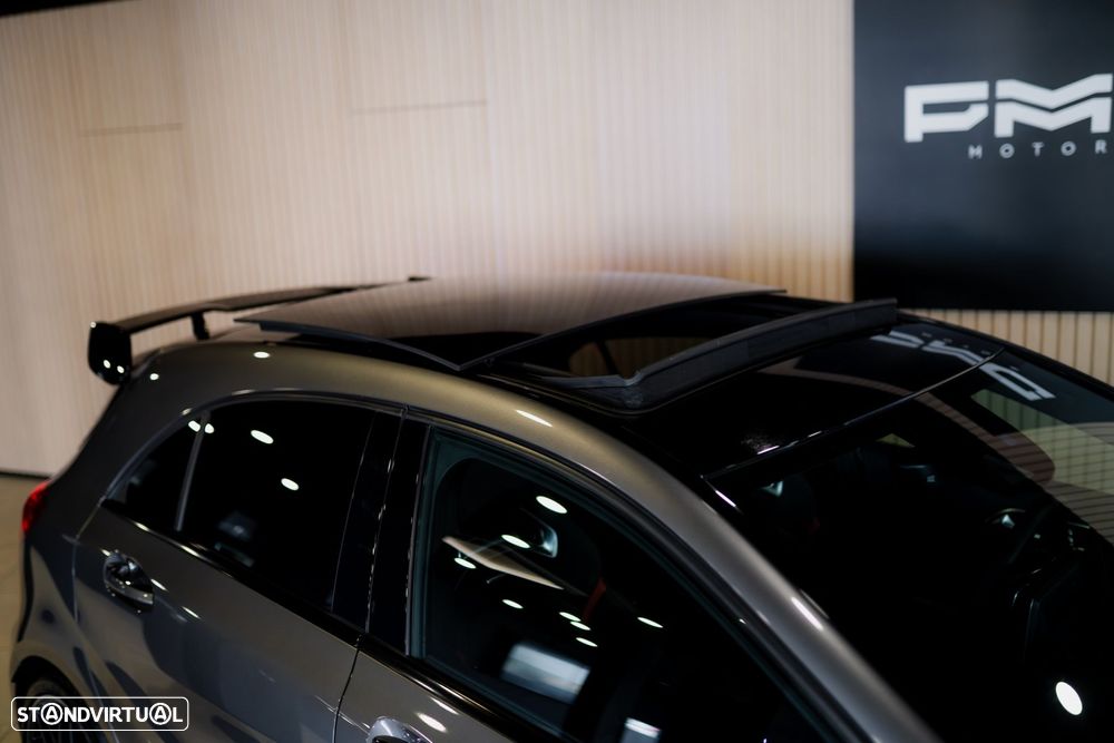 Mercedes-Benz A 45 AMG 4Matic Speedshift 7G-DCT - 12