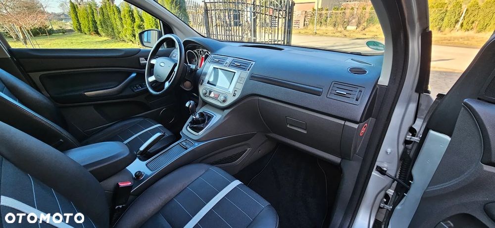 Ford Kuga 2.0 TDCi 2x4 Titanium - 14