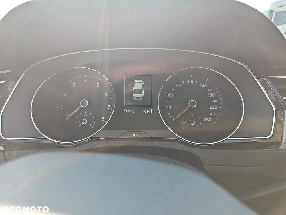 Volkswagen Passat 2.0 TSI Business DSG - 15