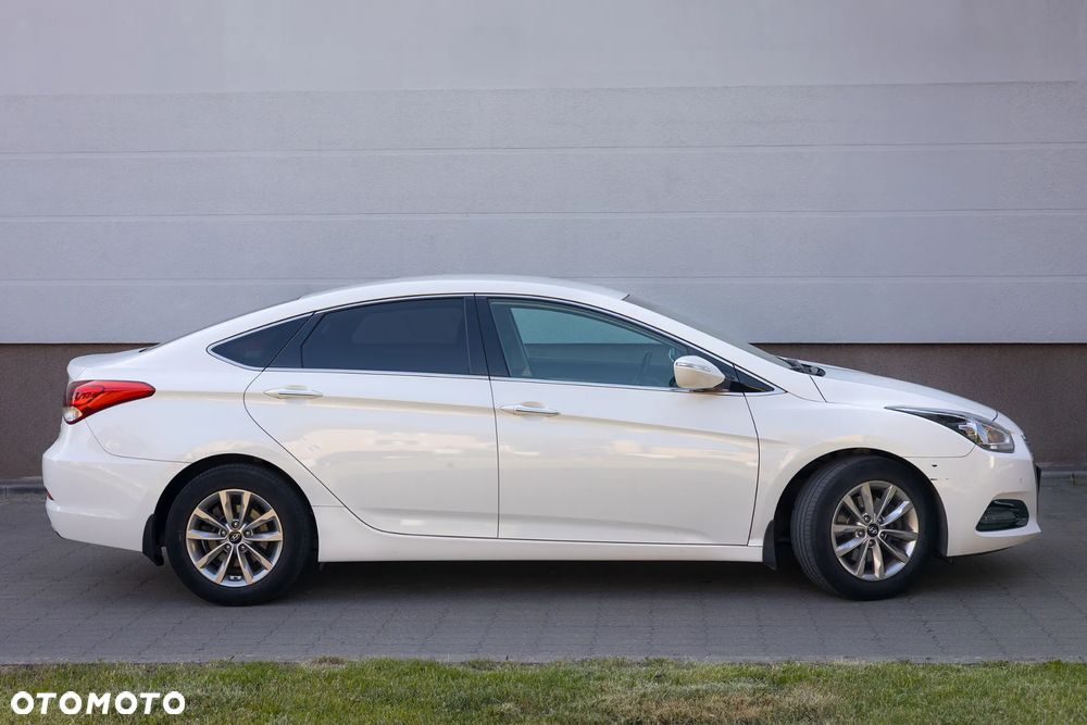 Hyundai i40 1.7 CRDi Comfort DCT - 2