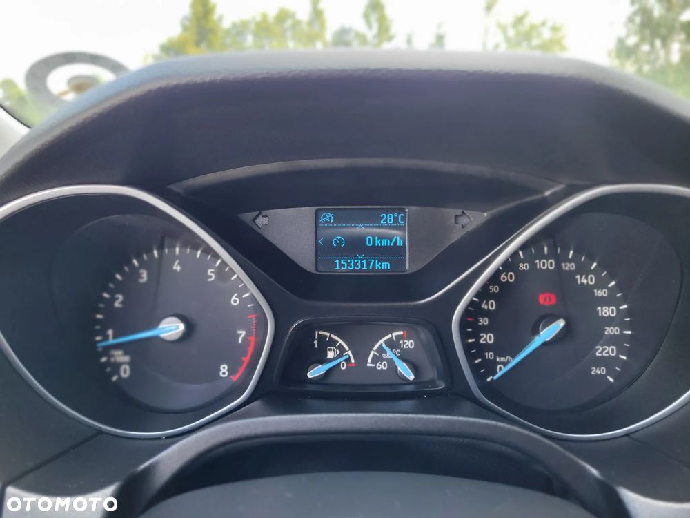 Ford Focus 1.0 EcoBoost Gold X (Trend) - 28