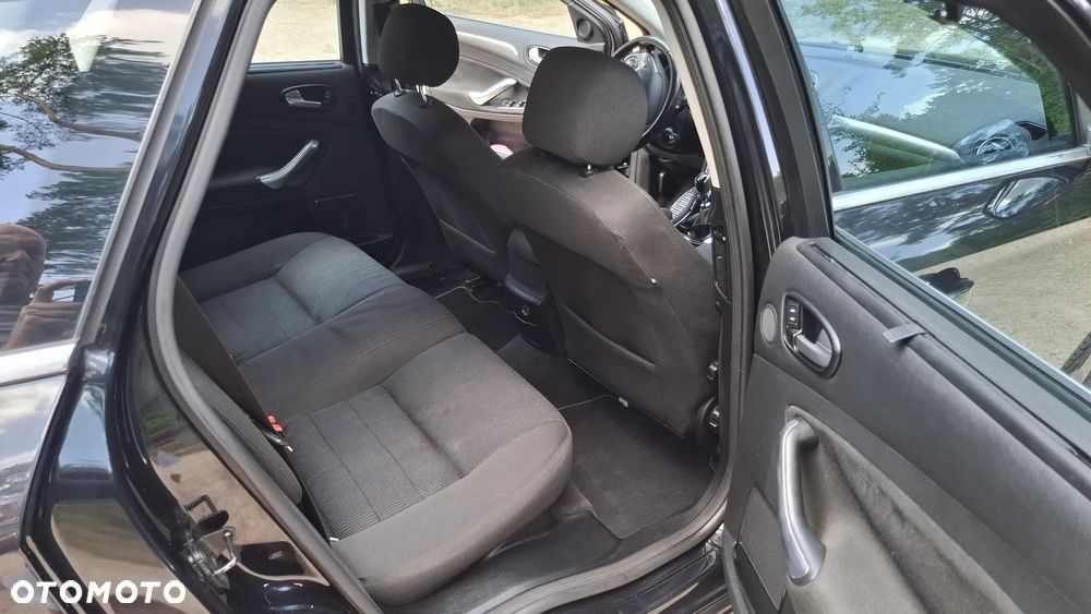 Ford Mondeo 2.0 TDCi Titanium - 10