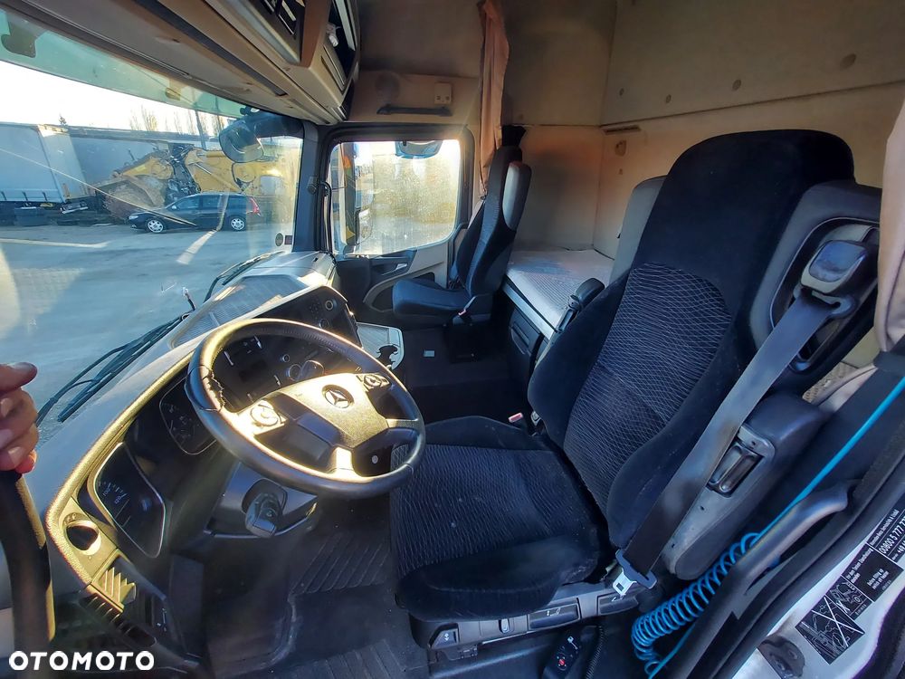 Mercedes-Benz Actros - 6
