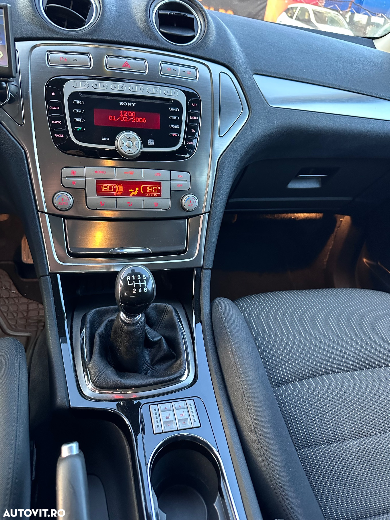 Ford Mondeo 2.0 EcoBlue Titanium - 31