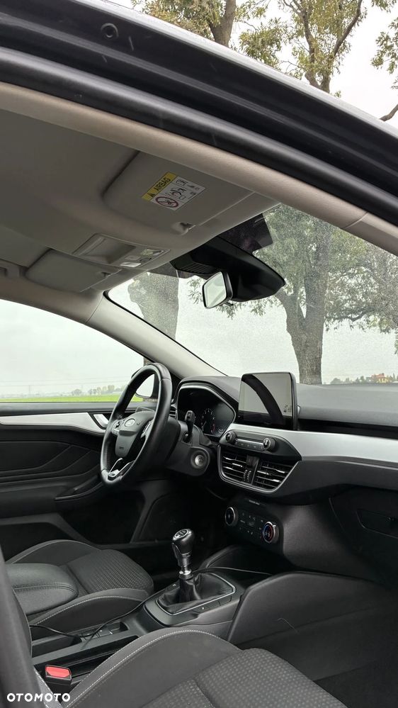 Ford Focus 1.0 EcoBoost Connected - 11