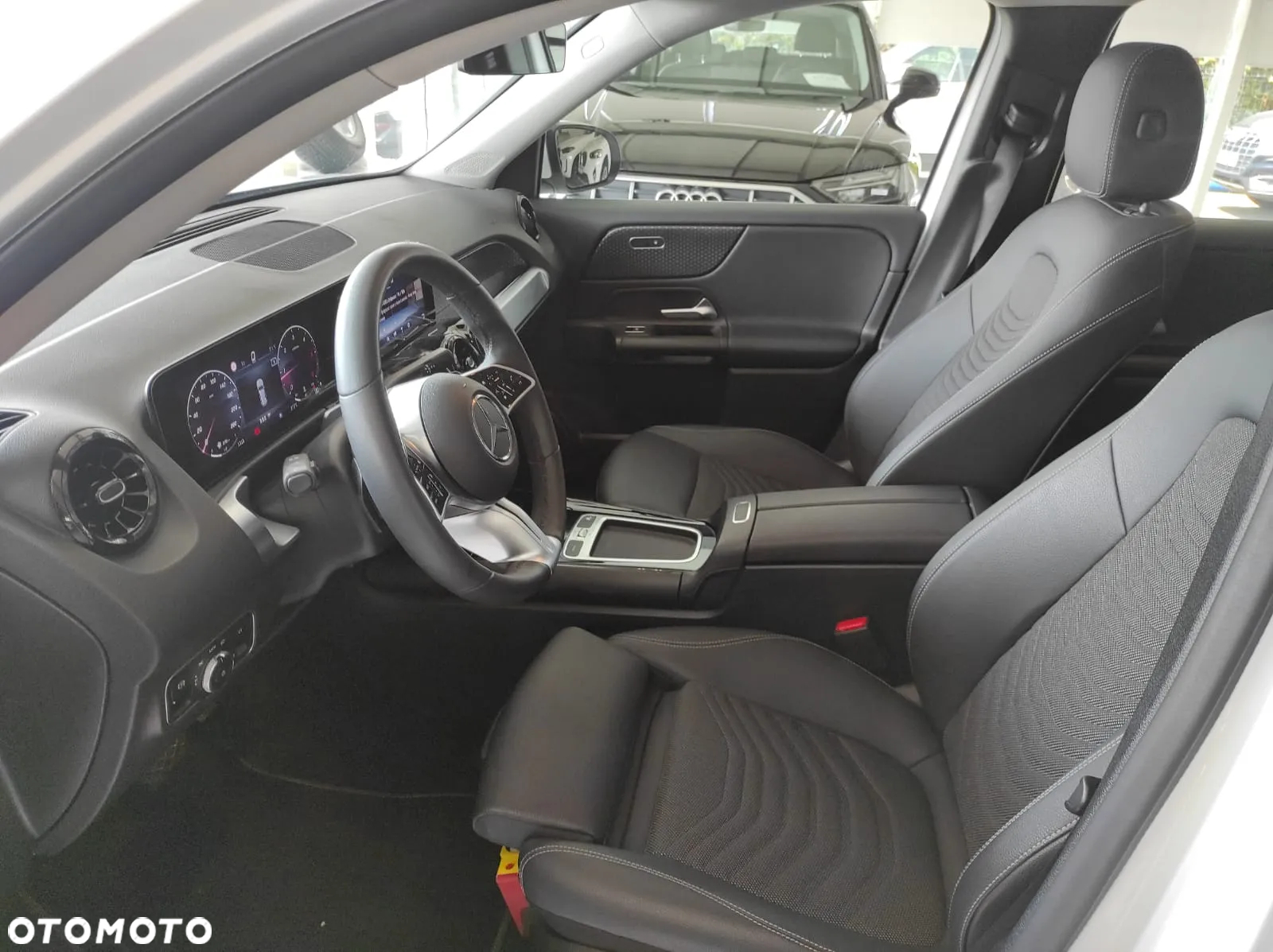 Mercedes-Benz GLB ver-200-d-4--matic-8g--dct - 15