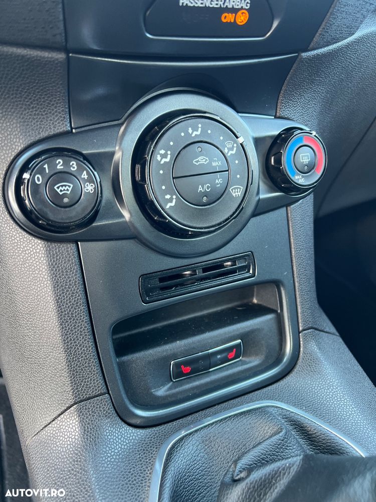 Ford Fiesta 1.6 TDCI SYNC Edition - 16