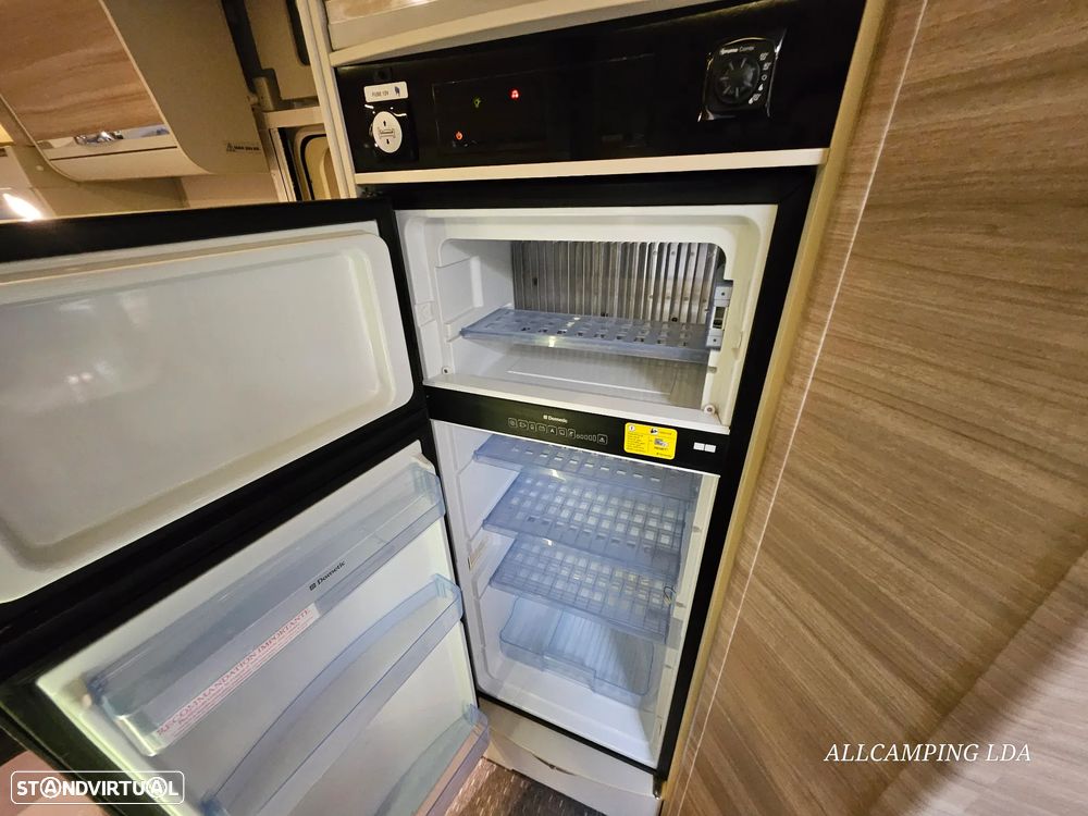 Adria Matrix M670SBC 50 YEARS 5 LUGARES DE LIVRETE CAMA CENTRAL + BASCULANTE - 49