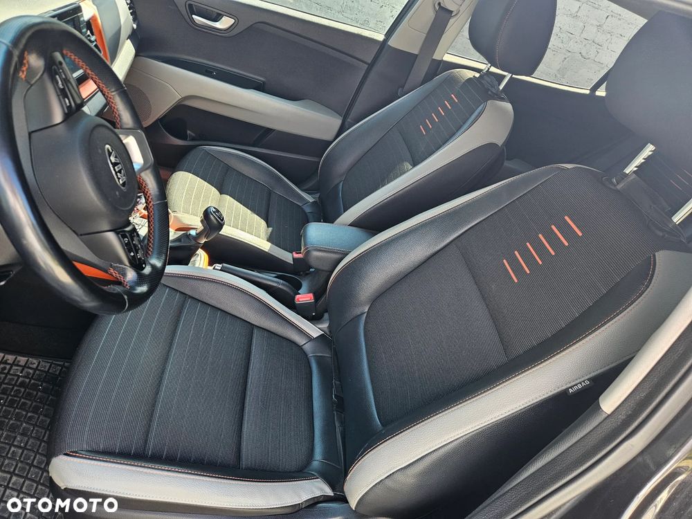 Kia Stonic 1.4 M - 8
