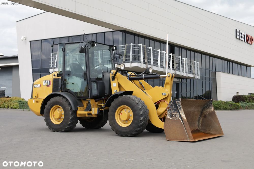 Caterpillar CAT 906M - 2