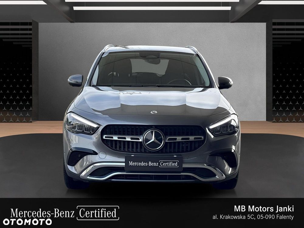 Mercedes-Benz GLA - 9