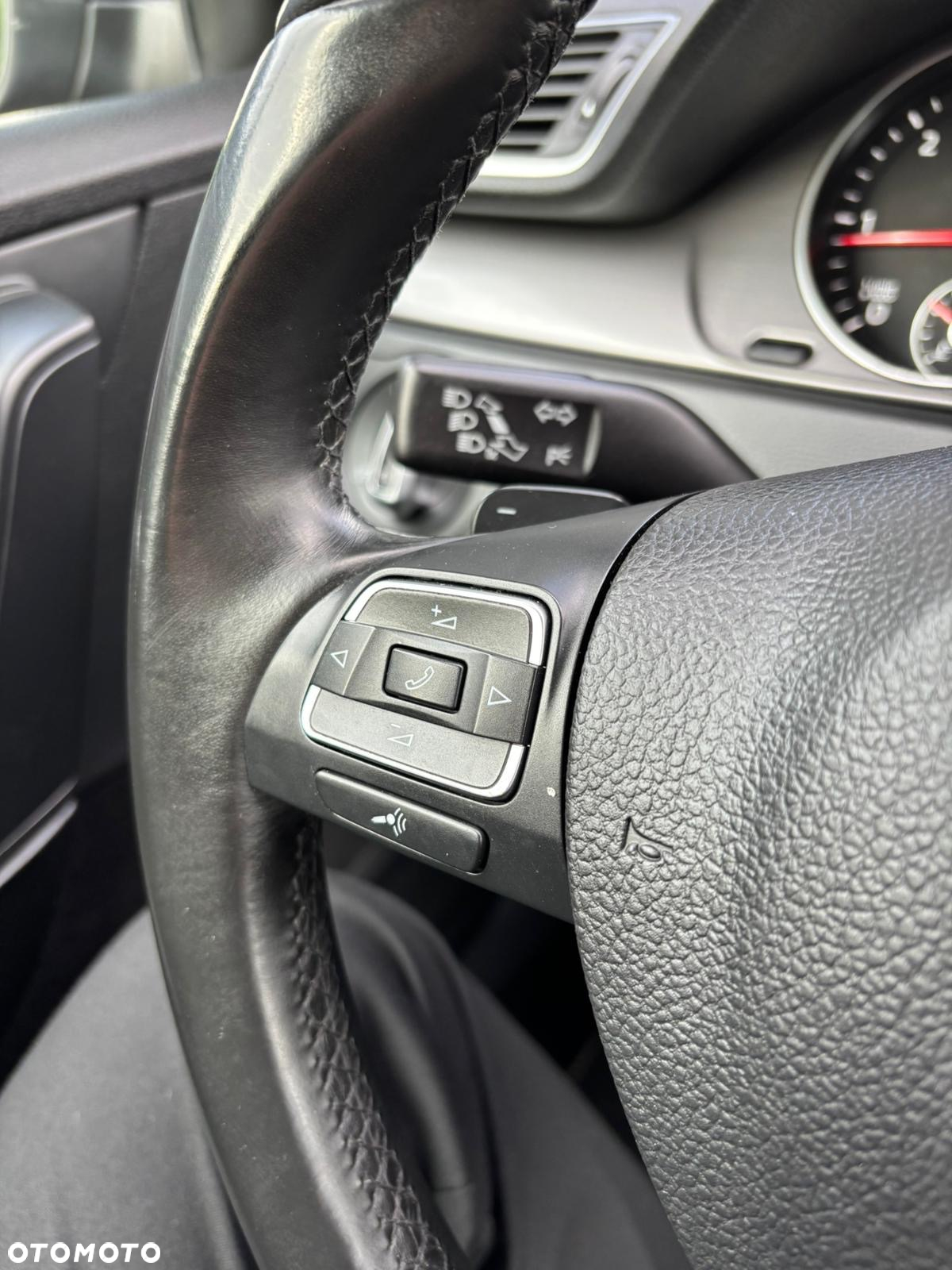 Volkswagen Passat 2.0 TDI Highline DSG - 16