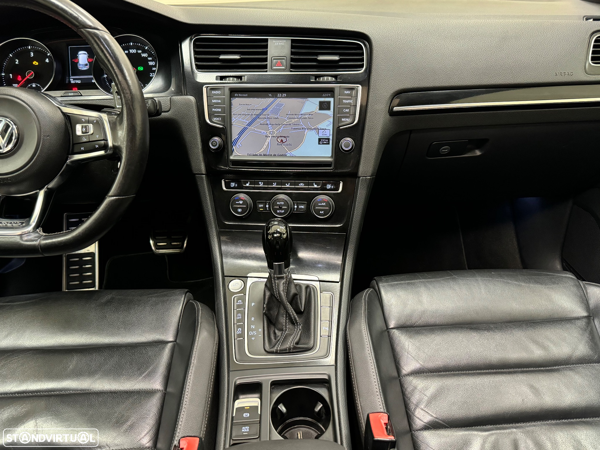 VW Golf 2.0 TDI GTD DSG - 34