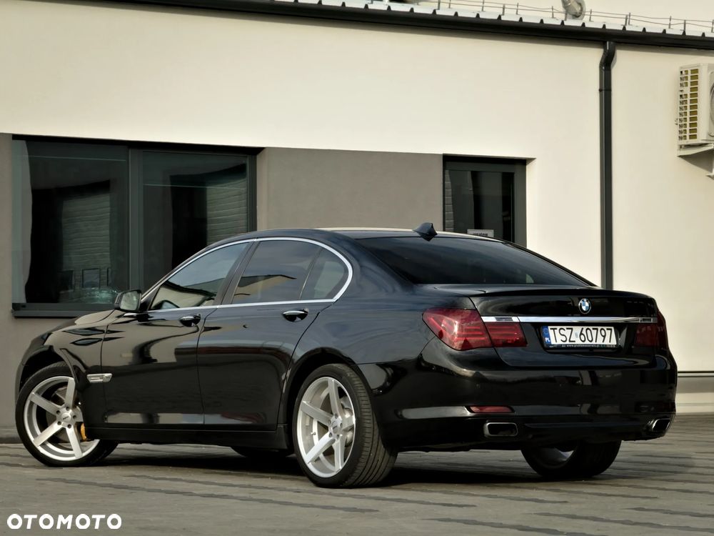 BMW Seria 7 740d - 4