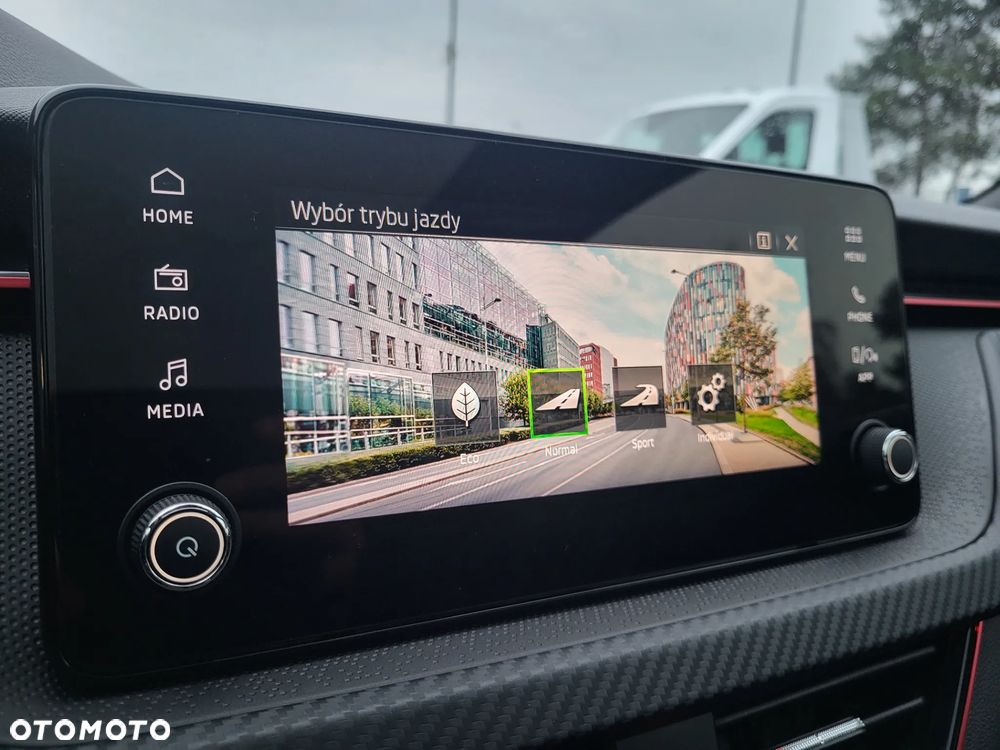 Skoda Kamiq 1.5 TSI Monte Carlo DSG - 17