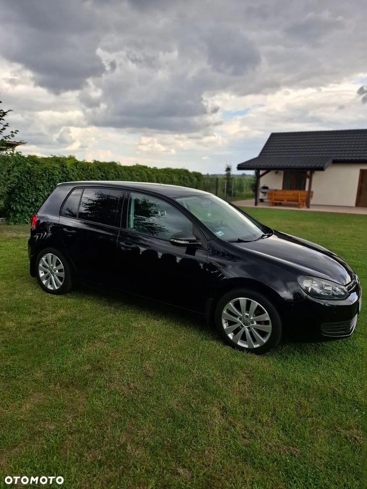 Volkswagen Golf - 6