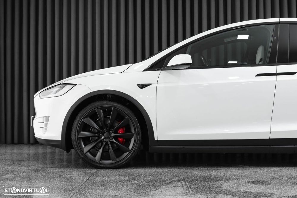 Tesla Model X Ludicrous Performance - 8