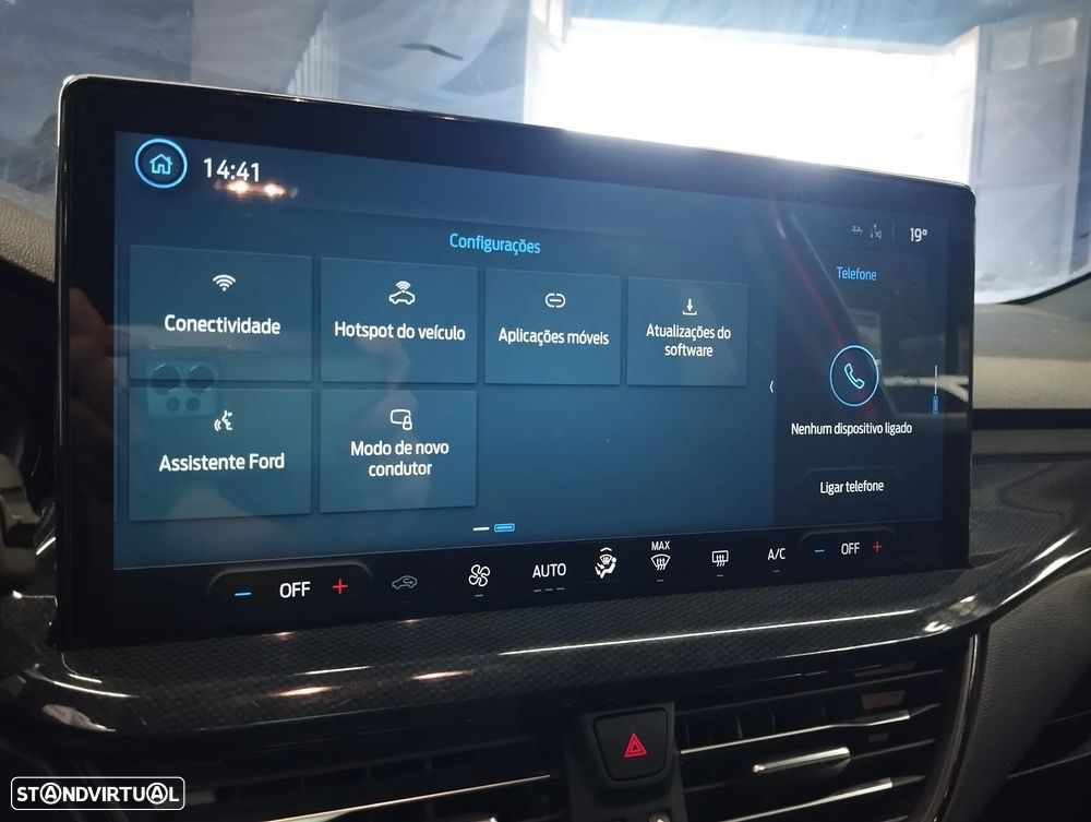 Ford Focus 1.0 EcoBoost ST-Line - 32