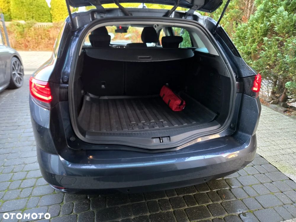 Renault Megane 1.5 Blue dCi Zen - 10