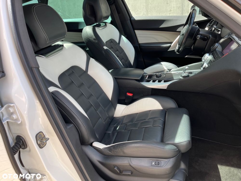 Citroën DS5 Hybrid4 EGS6 SportChic - 7