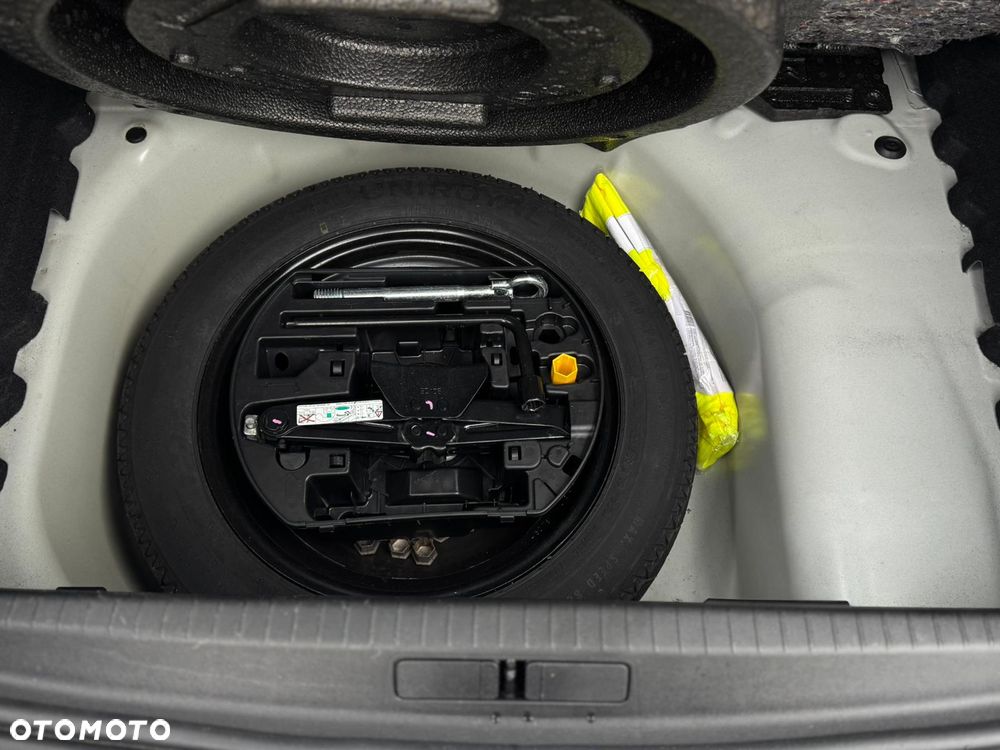 Peugeot 208 PureTech 75 Active - 28