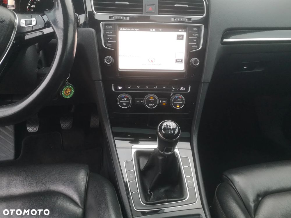 Volkswagen Golf 1.6 TDI DPF Highline - 10