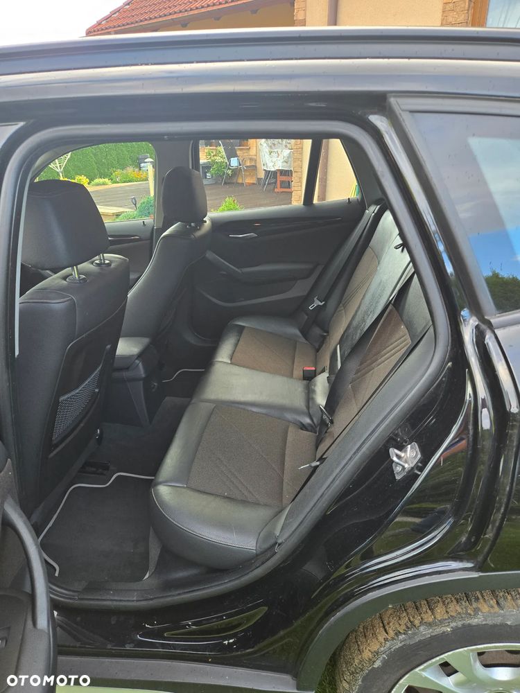 BMW X1 sDrive18d xLine - 13