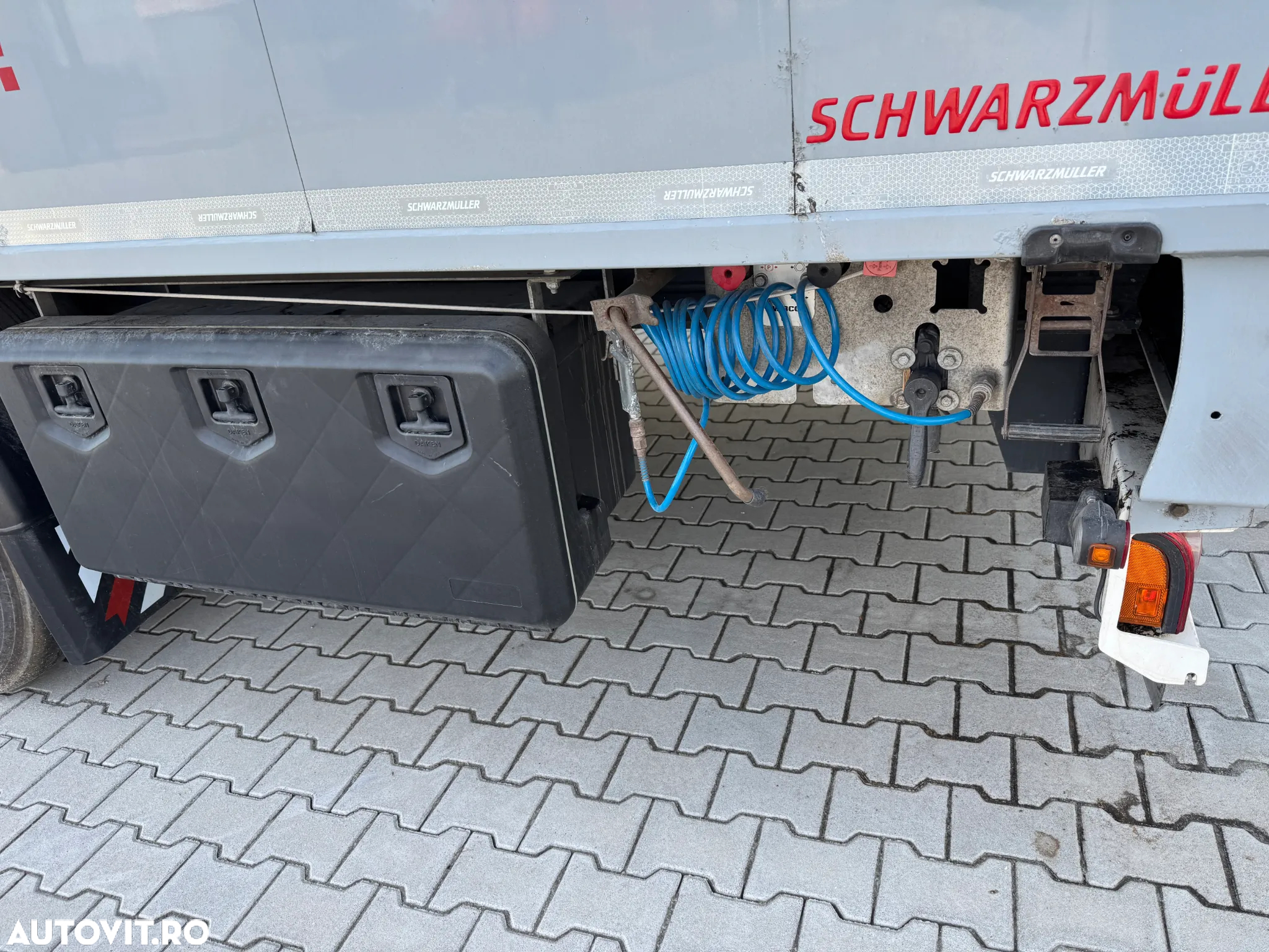 Schwarzmuller Walking Floor - 12