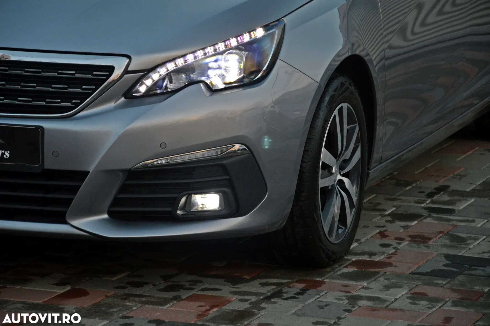 Peugeot 308 SW BlueHDi 130 EAT6 Stop & Start Allure - 37