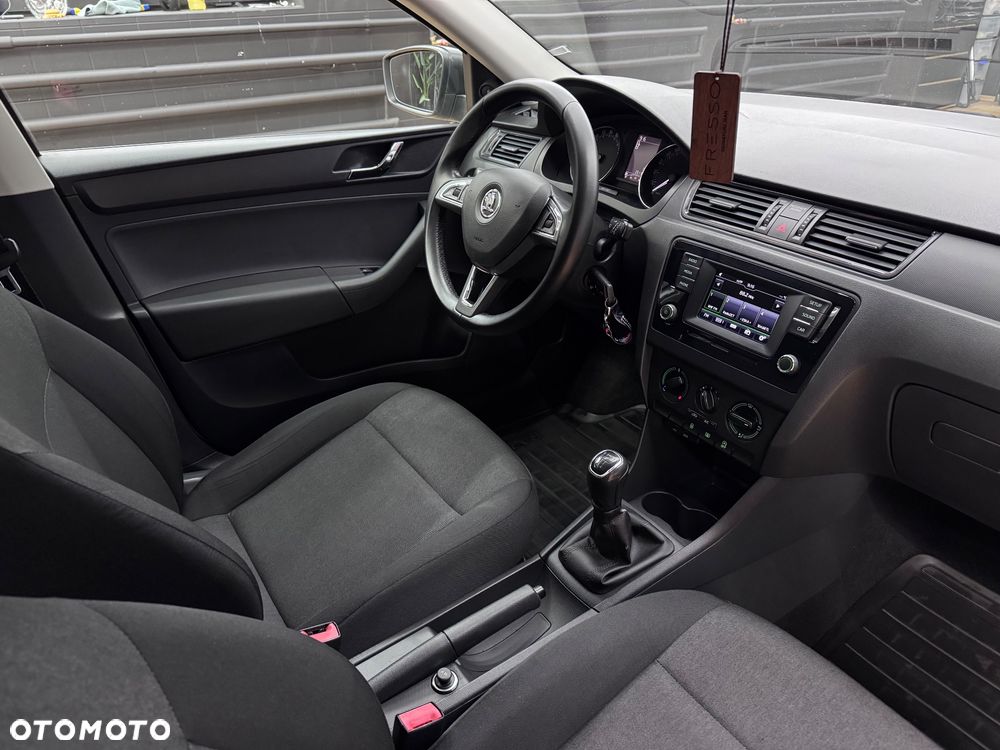 Skoda RAPID 1.6 TDI DPF Emotion Plus - 6