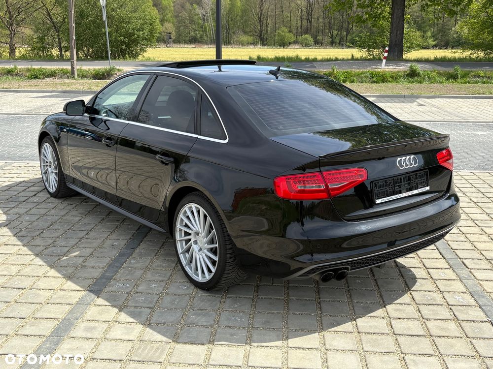 Audi A4 Limousine - 6