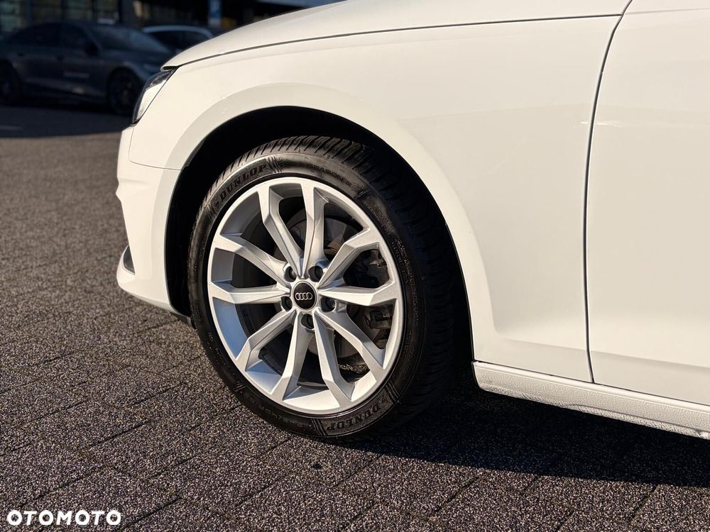 Audi A4 Limousine - 12