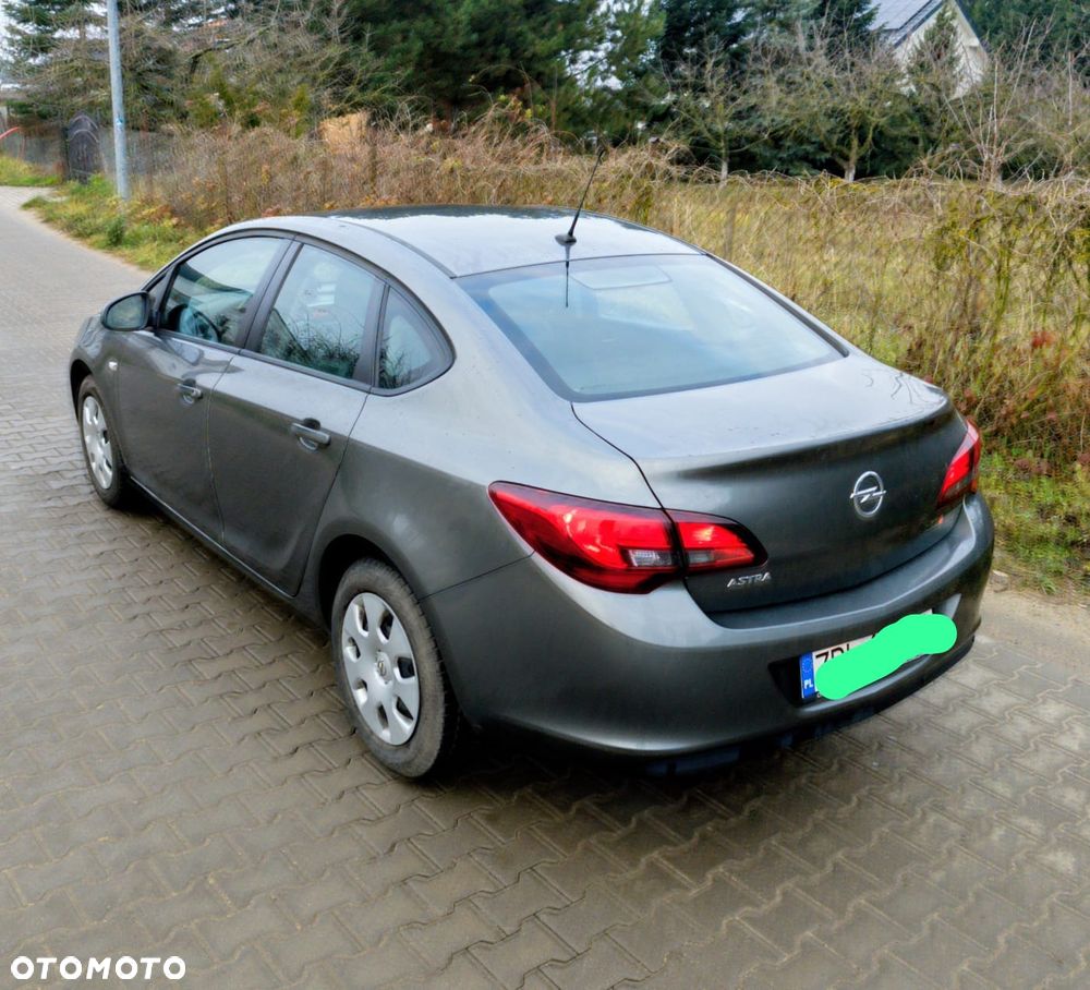 Opel Astra - 1