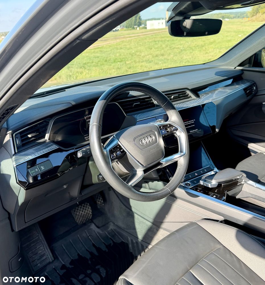 Audi Q8 e-tron 50 quattro S line - 14