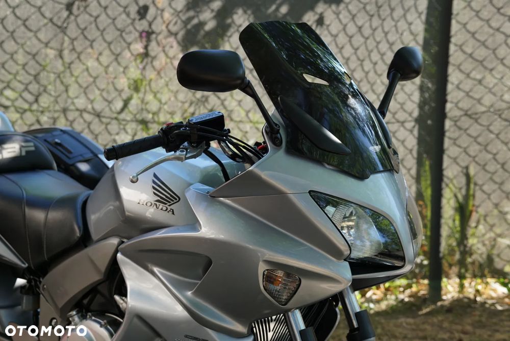 Honda CBF - 12