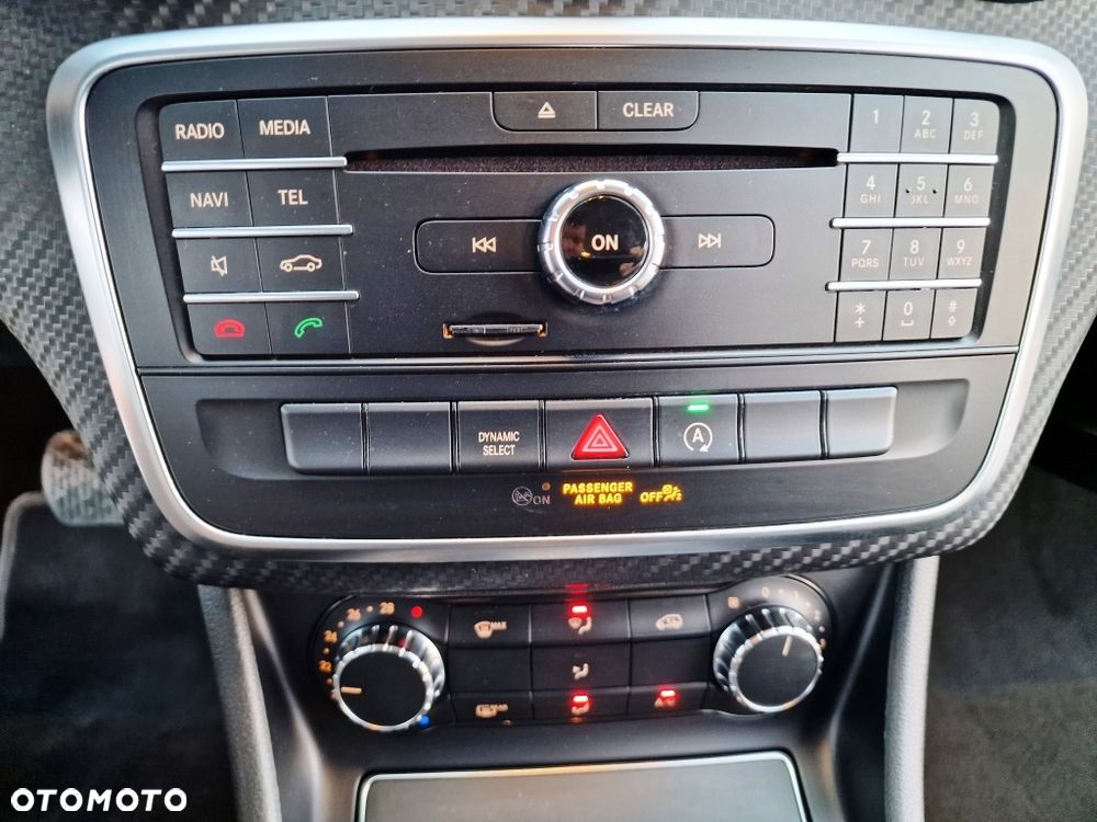 Mercedes-Benz GLA - 36