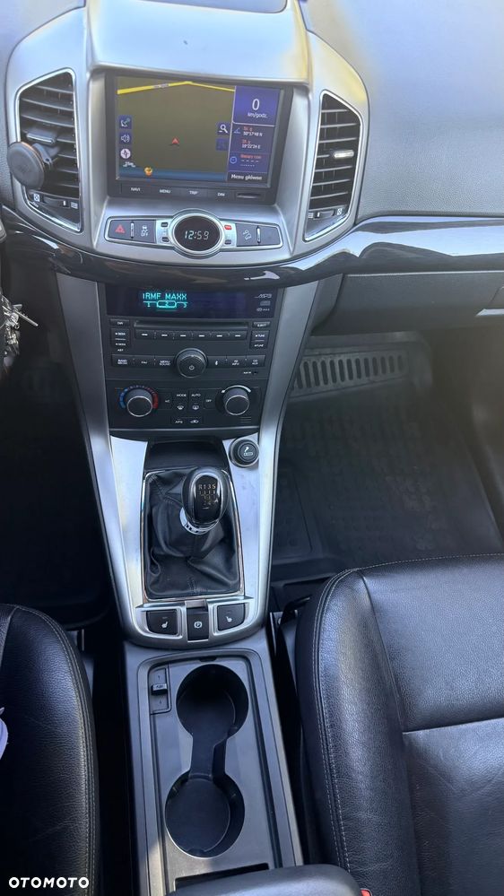 Chevrolet Captiva 2.2 d LTZ - 27