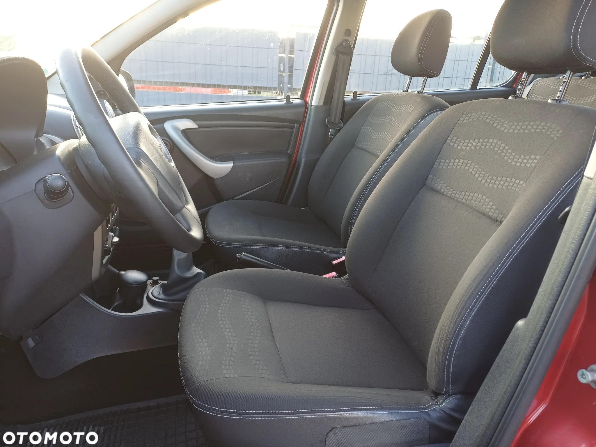 Dacia Sandero Stepway 1.6 - 7